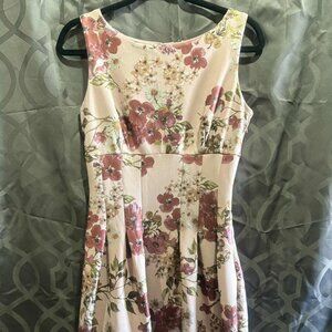 Floral Fit & Flare Dress | Sleeveless Spring/Summer Dress | Size 6
